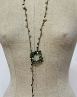COLLANA LUNGA UNCINETTO CON PERLINE GREEN/GOLD