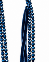 COLLANA CON FILI DI PERLE E NASTRO IN VELLUTO BLU