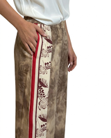 DOLCE FAR NIENTE UNISEX SABBIA - PANTALONE IN COTONE A BARRÈ FLOREALE