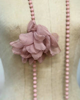 COLLANA CON FIORI IN GEORGETTE CIPRIA