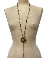 COLLANA LUNGA UNCINETTO CON PERLINE ROSSO/OCRA